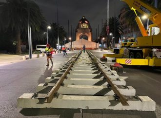 Presumen nuevo tren de L1 del Metro en Monumento a la Revolución