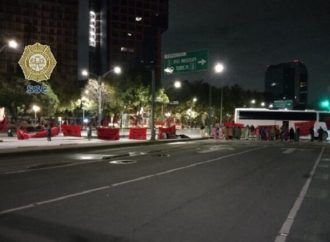 Normalistas bloquean Avenida  Paseo de la Reforma e Insurgentes
