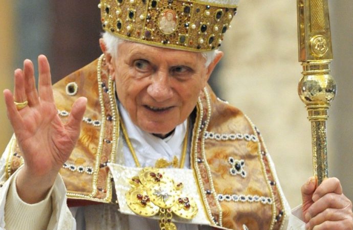 Falleció el Papa Benedicto XVI a los 95 años