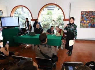 Imparten conferencia acerca de “La Quiñonera” en Coyoacán