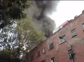 Reportan incendio en  bodega de Alcaldía Cuauhtémoc