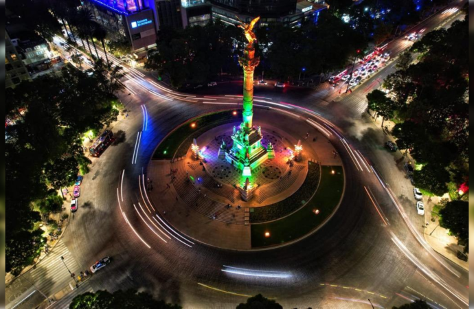 Alumbra GCDMX monumentos históricos con colores del Mundial 2026