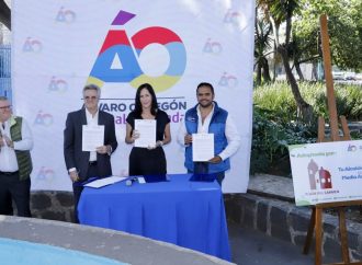 Lía Limón firma convenio para el rescate del área verde de la Plaza de la Paz