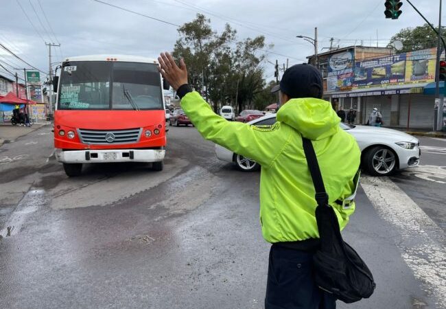 ¡Tome sus precauciones!, cierre de avenida San Rafael Atlixco por reparación de colector en Tláhuac