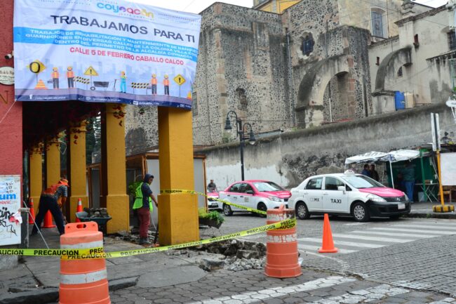 Rehabilitan banquetas del Centro Histórico de Coyoacán