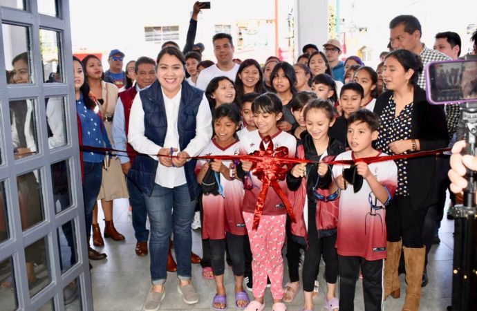 Tláhuac invierte en infraestructura deportiva y entrega a la comunidad alberca semiolímpica