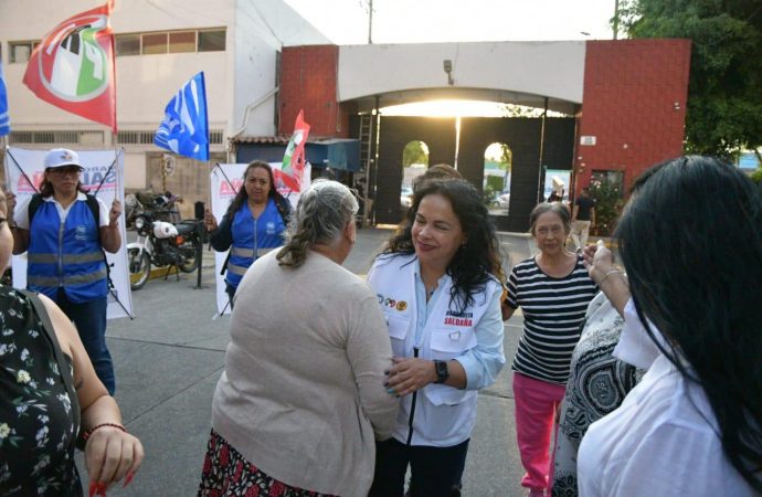 Saldaña se compromete a continuar mantenimiento de Unidades en Azcapotzalco